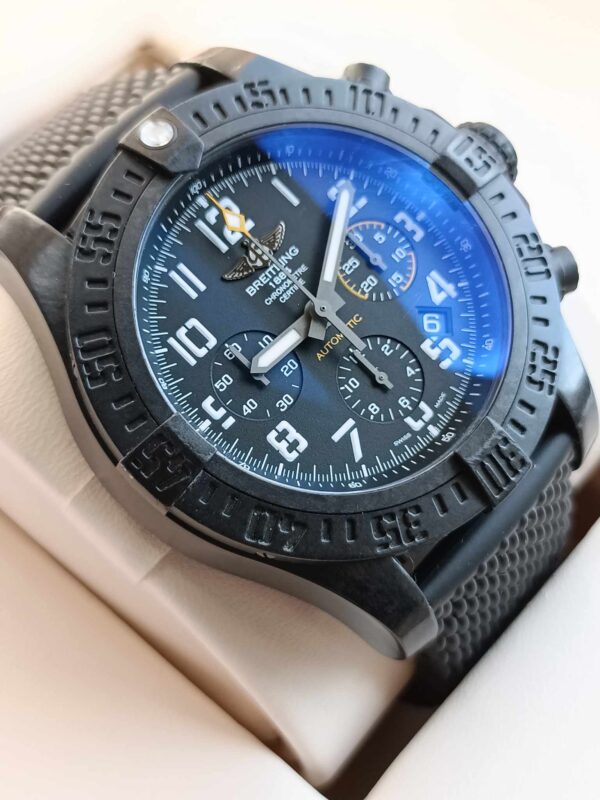 Breitling Avenger Hurricane 45mm - obrazek 2