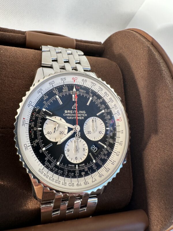 Breitling Navitimer B01 Chronograph - Image 3