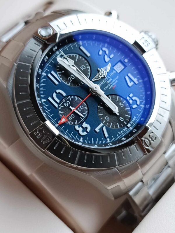 Breitling Avenger Chronograph GMT - obrazek 3