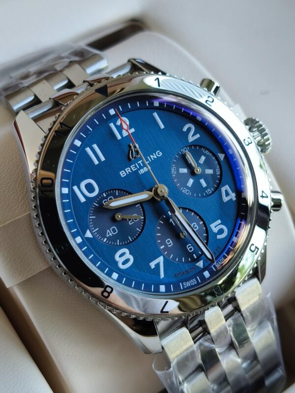 Breitling Classic AVI Chronograph Tribute to Vought F4U Corsair - obrazek 4