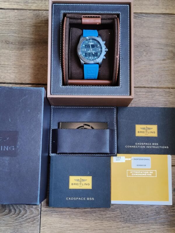Breitling Exospace B55 Night Mission - obrazek 7