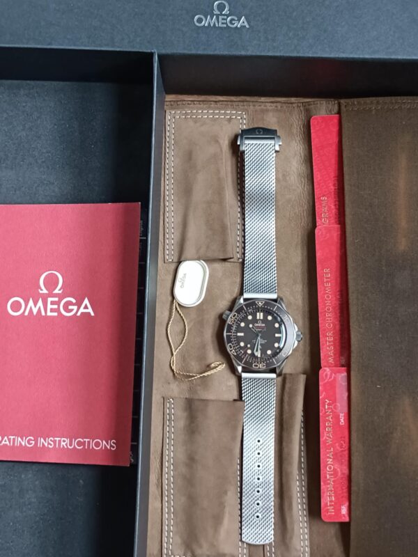 Omega Seamaster Diver 300M James Bond No Time To Die - obrazek 7