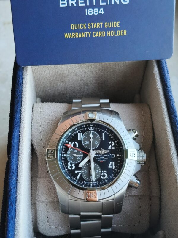 Breitling Avenger Chronograph GMT - Image 7