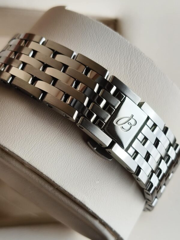 Breitling Navitimer B01 Chronograph - Image 6