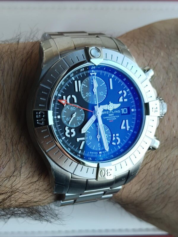 Breitling Avenger Chronograph GMT - Image 5
