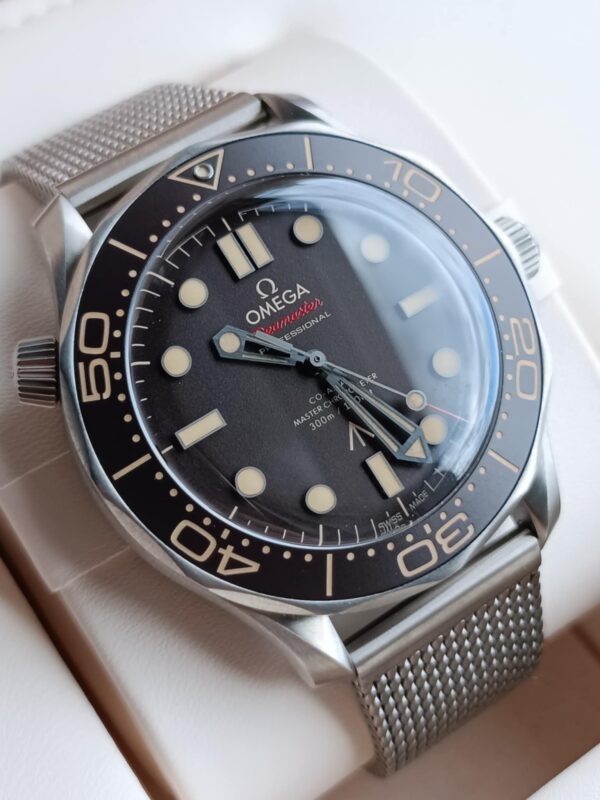 Omega Seamaster Diver 300M James Bond No Time To Die - obrazek 4
