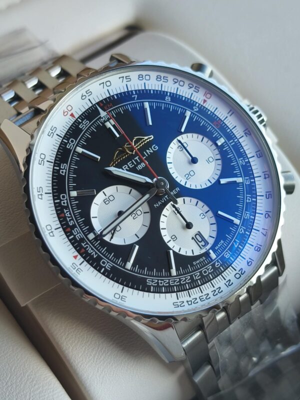 Breitling Navitimer B01 Chronograph - Image 4