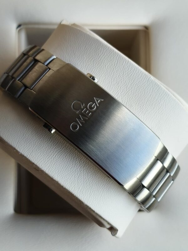 Omega Seamaster Planet Ocean Chronograph - Image 6