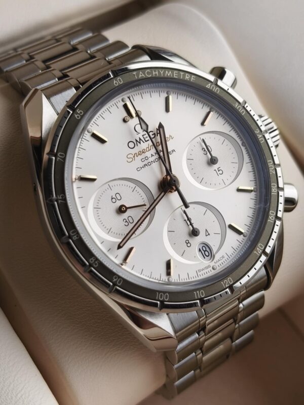 Omega Speedmaster Chronograph - Image 4