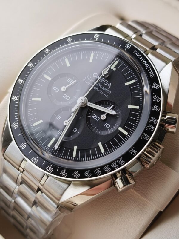 Omega Speedmaster Moonwatch - Image 3