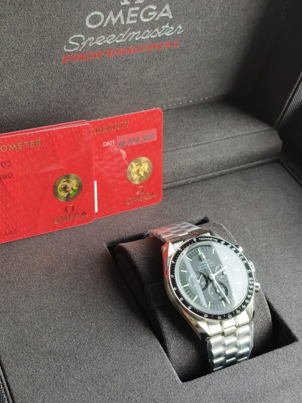Omega Speedmaster Moonwatch - Image 6