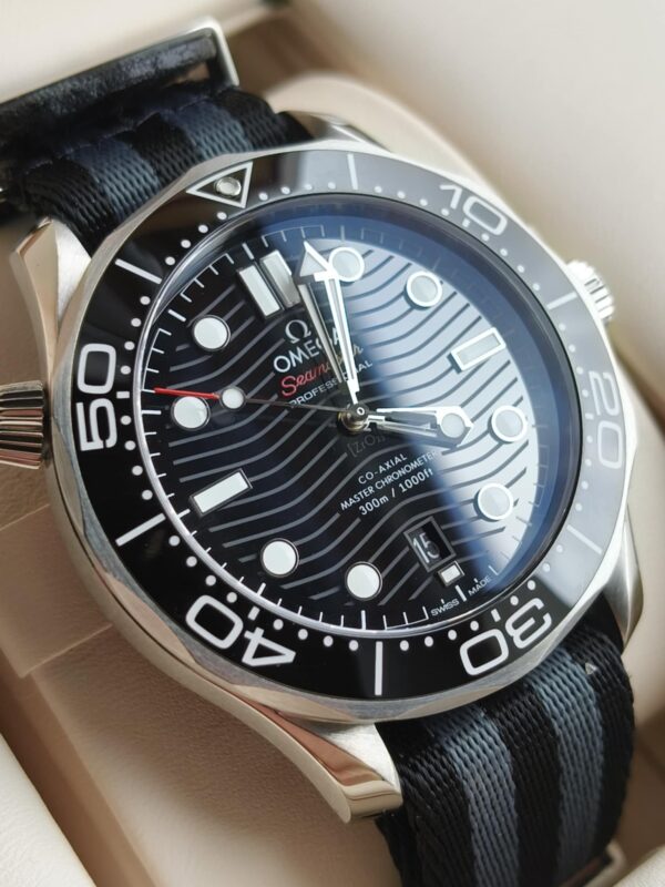 Omega Seamaster Diver 300M - Image 7