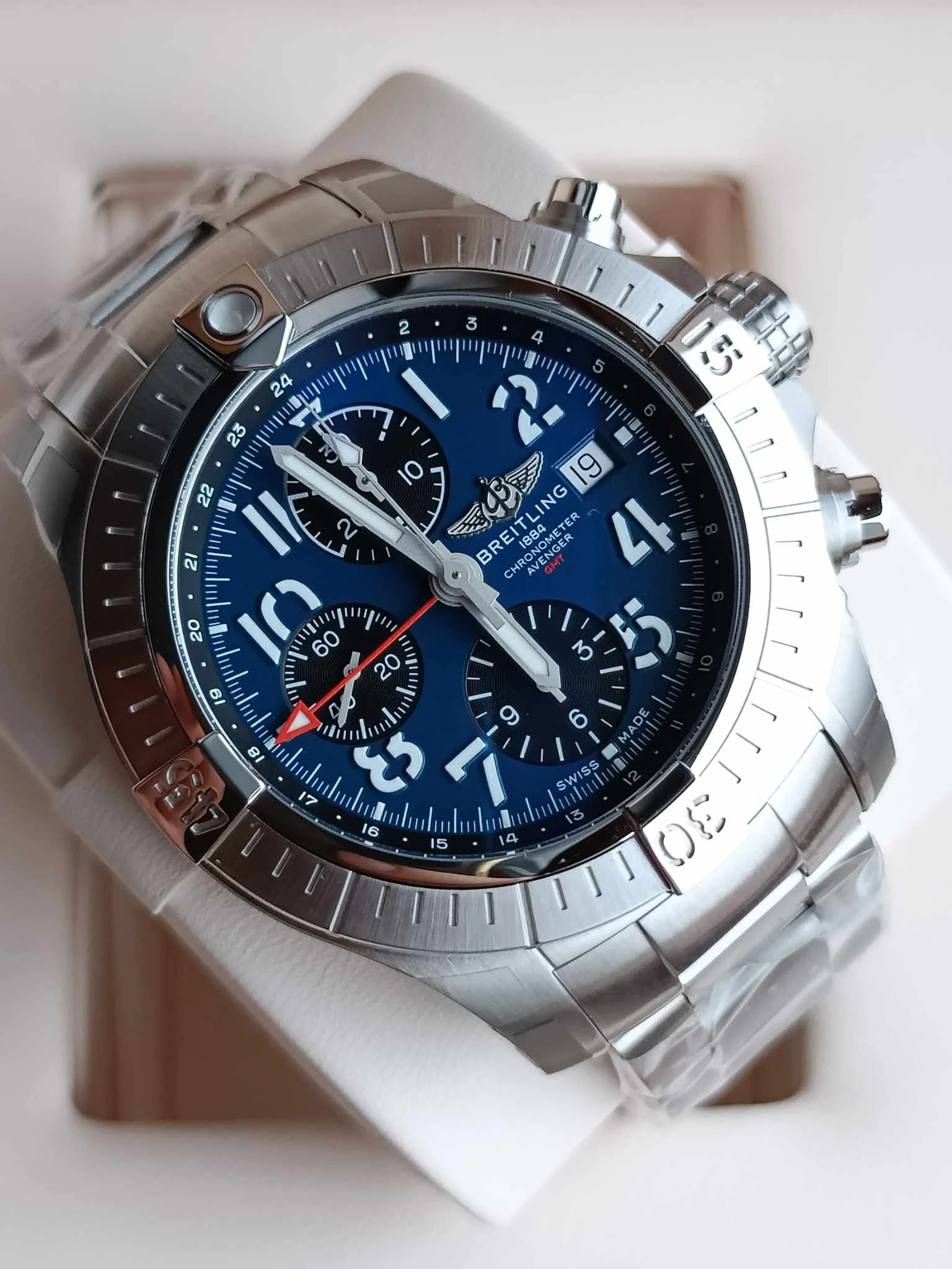 Breitling Avenger Chronograph GMT
